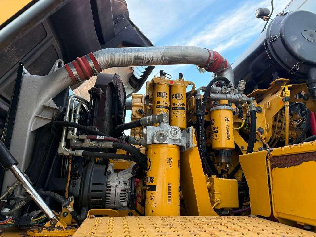 Caterpillar 745C - Dutch Machine / Auto Greasing Foto 24