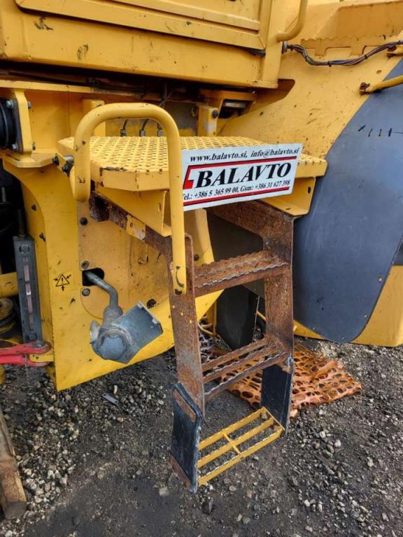 Volvo steps VOE11174000 for Volvo L60E, L70E, L90E, L110E, L120E Foto 1