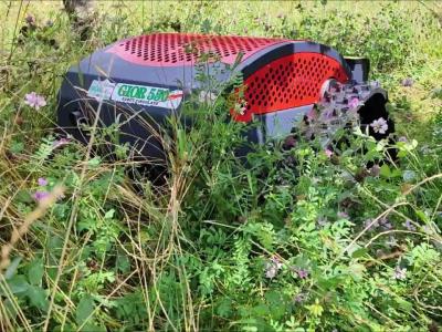 Gior TAGLIAERBA CINGOLATO GIOR 550 HYBRID - RADIOCOMANDATO - MOTORE POTENZIATO IBRIDO ELETTRICO vendida por Giordano Srl