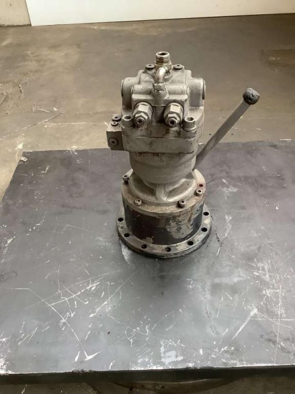 Motor de giro para Hitachi ZX 135-5 Foto 3