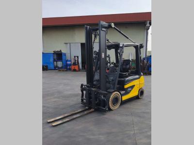 Linde E30-01 vendida por Uni.Trucks Srl