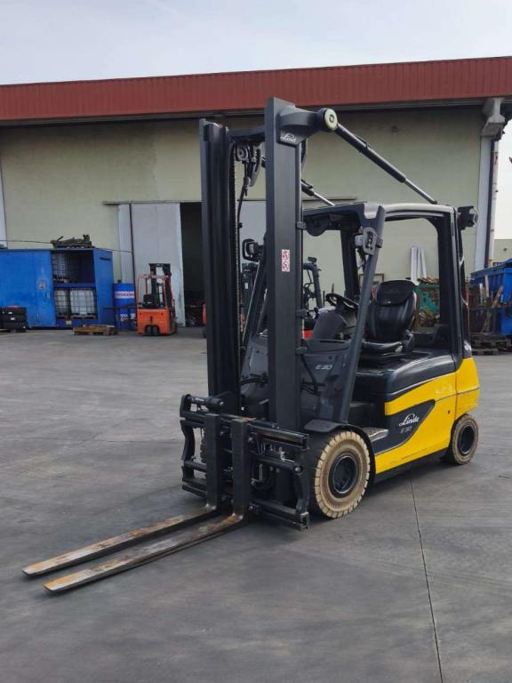 Linde E30-01 Foto 1