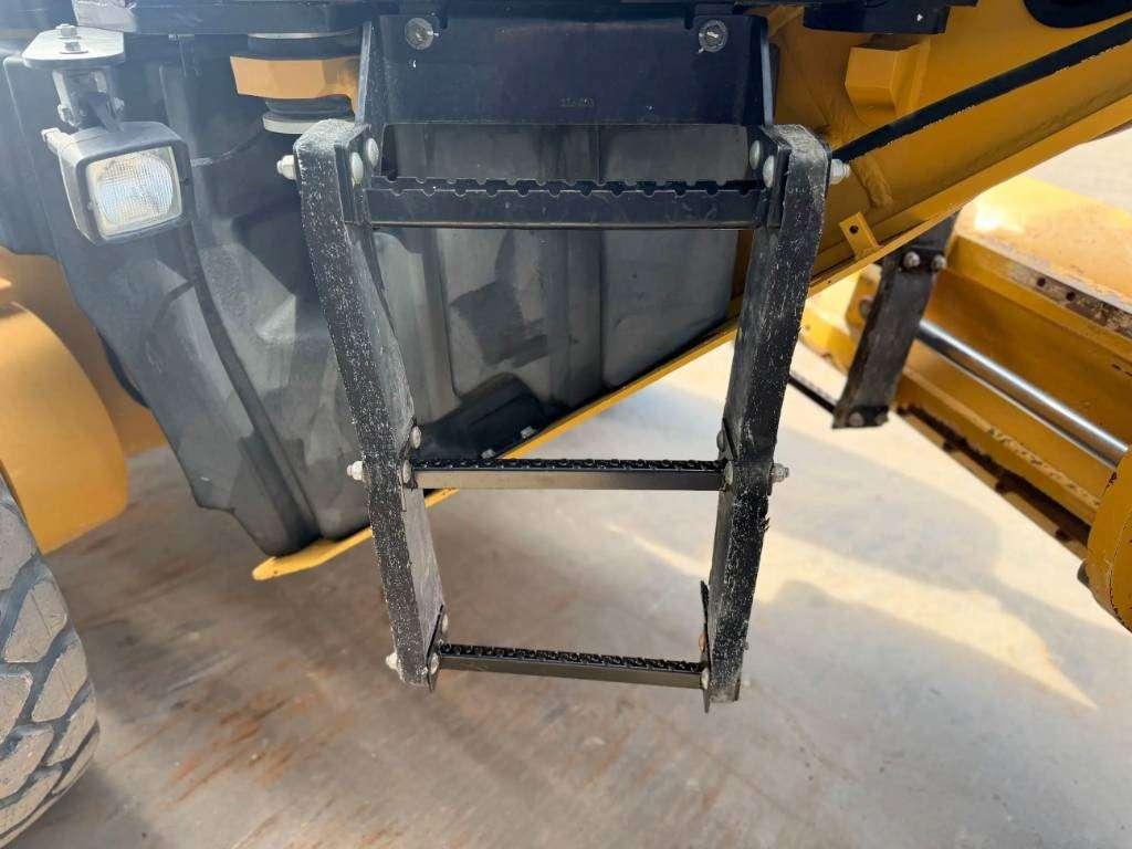 Caterpillar 140M2 Foto 17