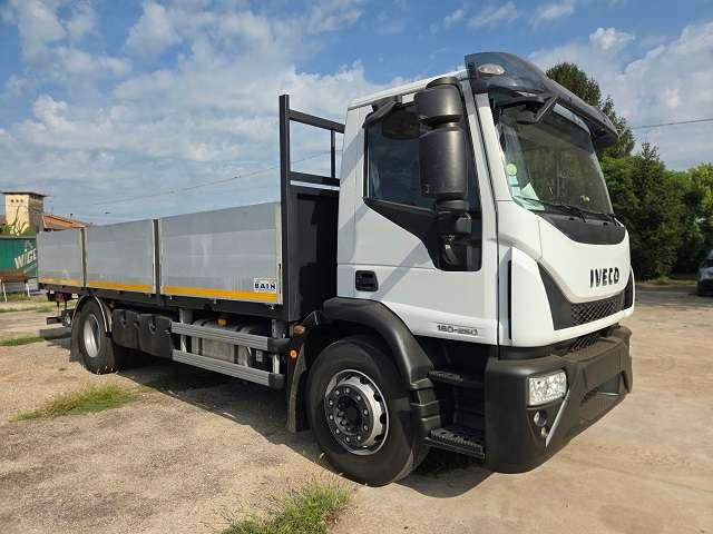 Iveco ML 180-250 Foto 1