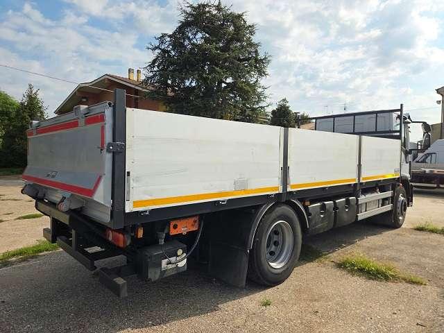 Iveco ML 180-250 Foto 3