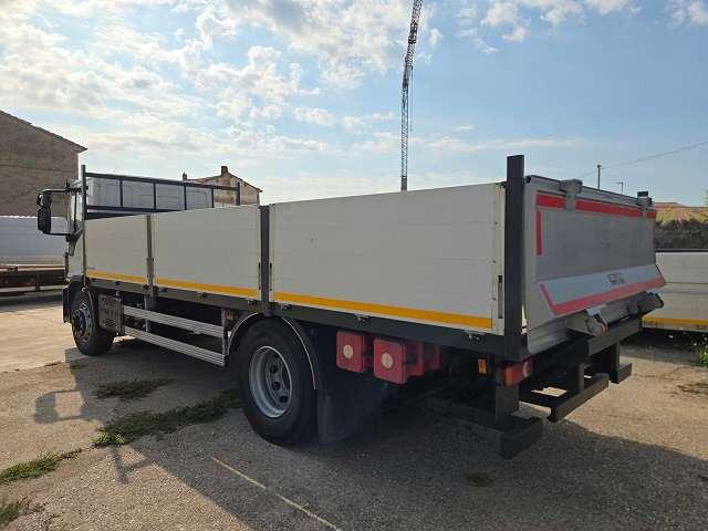 Iveco ML 180-250 Foto 4
