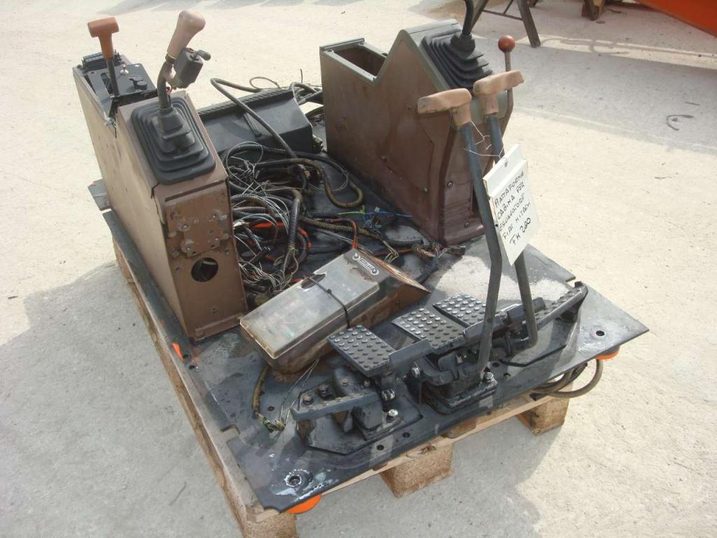 Subcabina con servomandos para Fiat Hitachi FH150-FH200-FH220-FH270-FH300 Foto 3