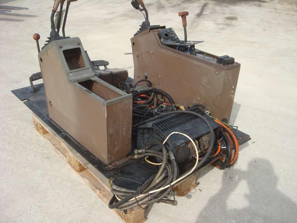 Subcabina con servomandos para Fiat Hitachi FH150-FH200-FH220-FH270-FH300 Foto 4