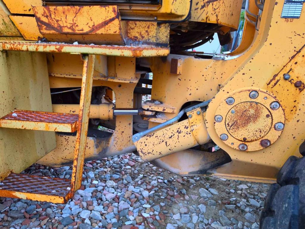 Volvo L120 Foto 6