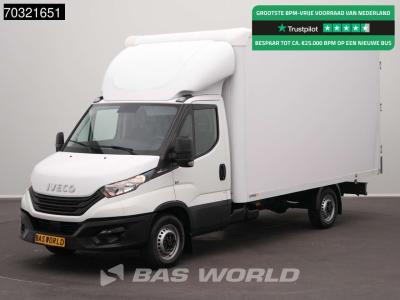 Iveco Daily 35S16 Automaat Achterdeuren 160PK Bakwagen Airco Camera Euro6 Meubelbak Koffer 21m3 Airco vendida por BAS World B.V.