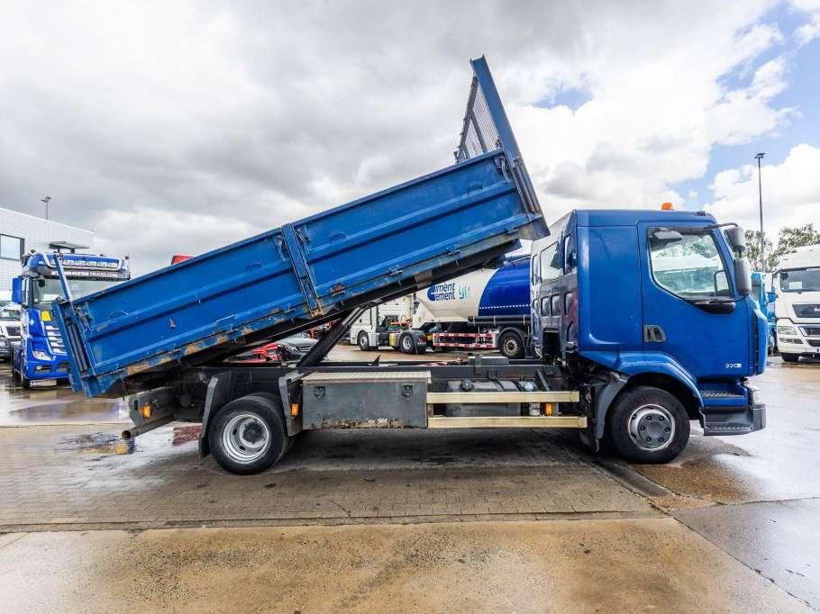 Renault MIDLUM 220.12 DXI 4x2 Foto 3