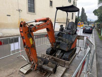 Hitachi ZX 17 U-2 vendida por CGM Gruppo Servizi Srl
