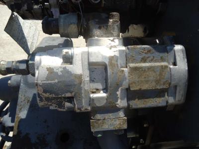 Bomba hidráulica de transmisión para Fiat Hitachi W130 vendida por OLM 90 Srl