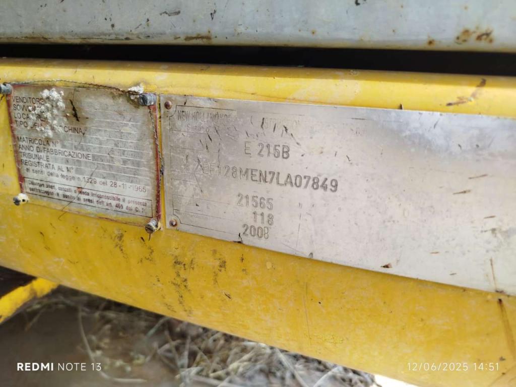 New Holland E215B Foto 12