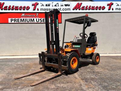 Ausa C11M vendida por Massucco T. Srl