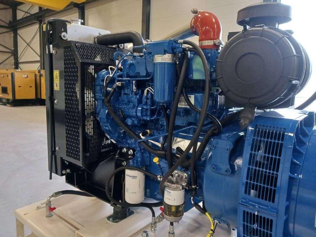 FG Wilson P110-3 - 110 kVA Open Genset - DPX-16008-O Foto 10
