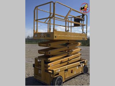 Haulotte compact 12 vendida por Makiboom Slu
