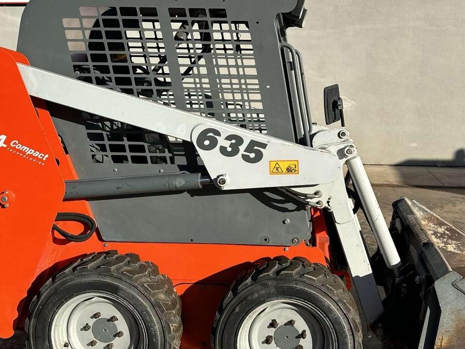Libra 635 Foto 5