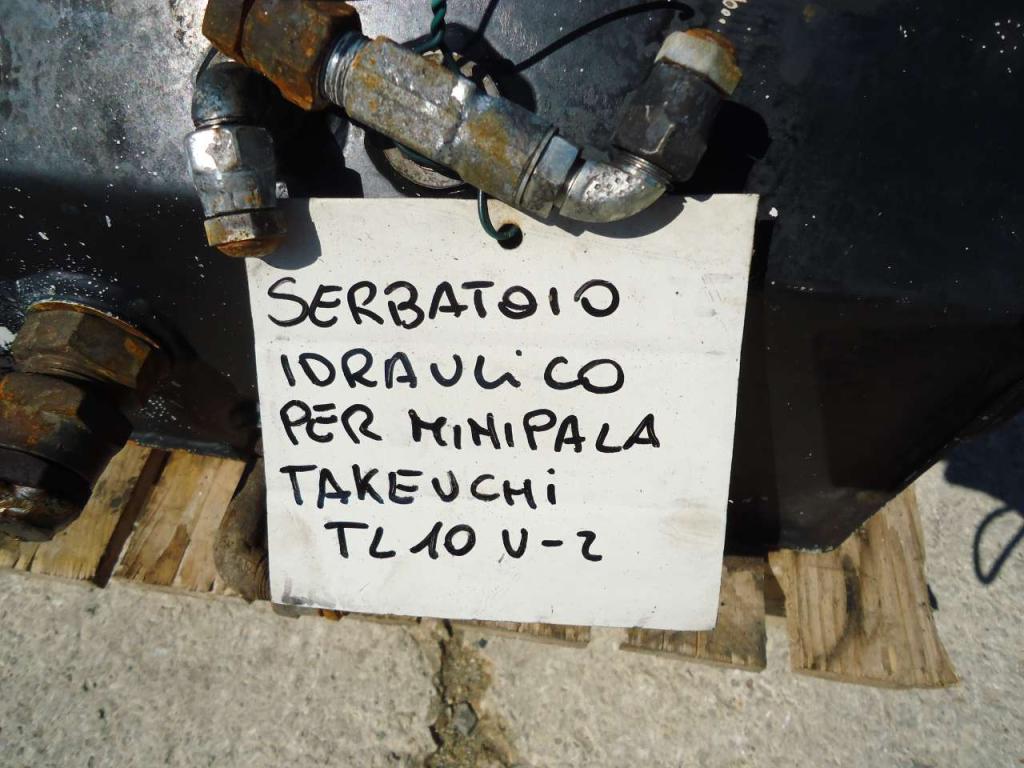 Depósito para aceite para Takeuchi TL10 V-2 Foto 2