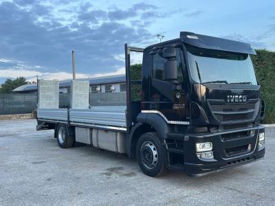 Iveco Stralis 330 Foto 1