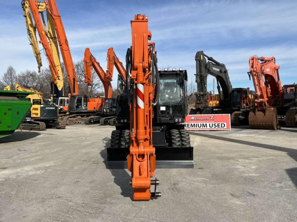 Hitachi ZX180W-7 Foto 15