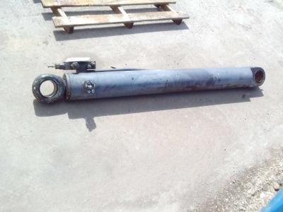 Pistón de penetración para Mecalac 12MXT vendida por OLM 90 Srl