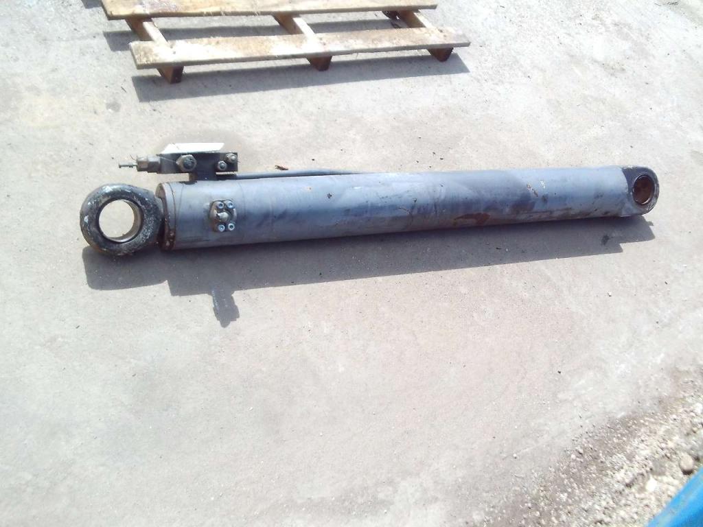 Pistón de penetración para Mecalac 12MXT Foto 1