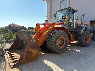 Hitachi ZW220 vendida por Cioria Tractor Srls