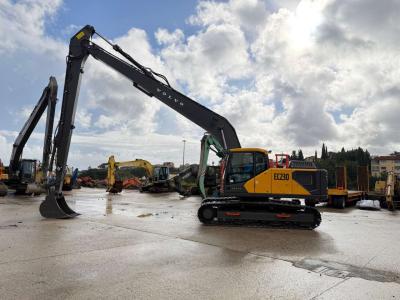 Volvo EC230F-LR Foto 1
