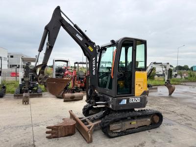 Volvo ECR25D vendida por Gruppo Movimento Terra Srl