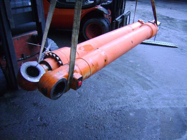 Cilndro de levantamiento para Fiat Hitachi EX 215 Foto 1