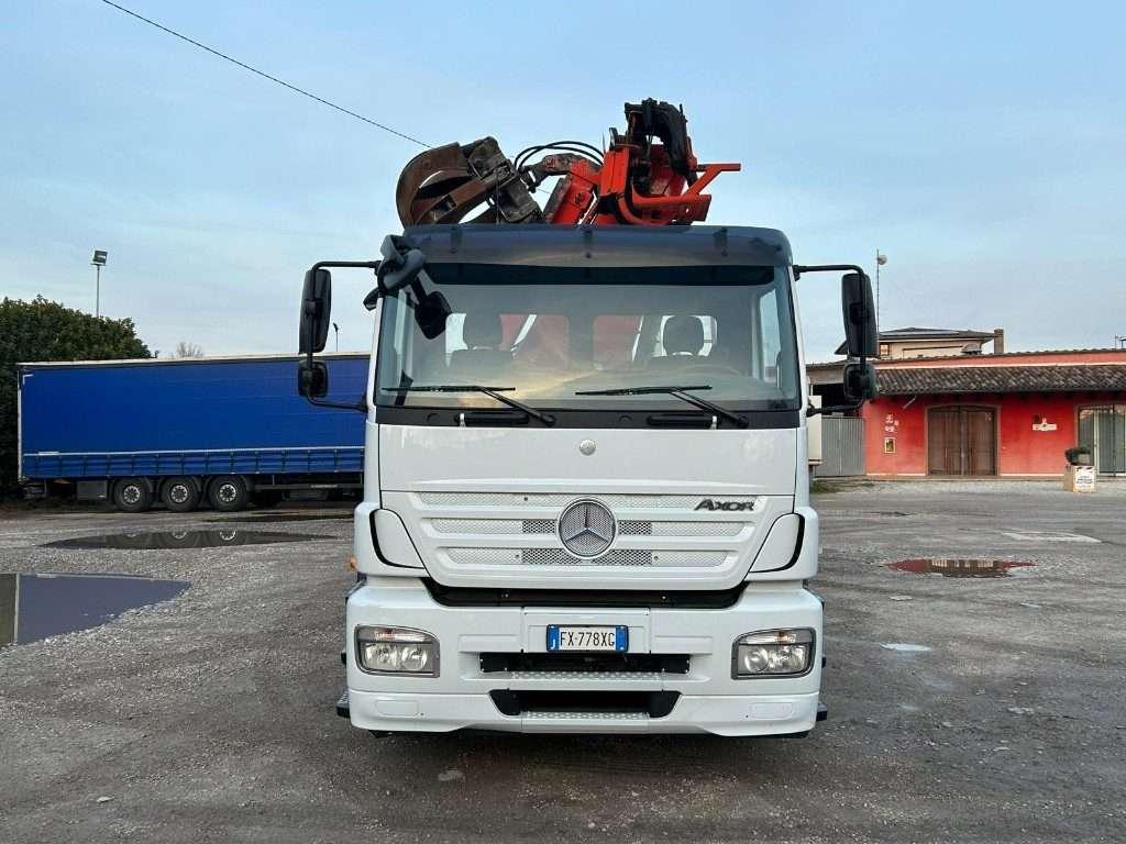 Mercedes-Benz AXOR 2533 Foto 1