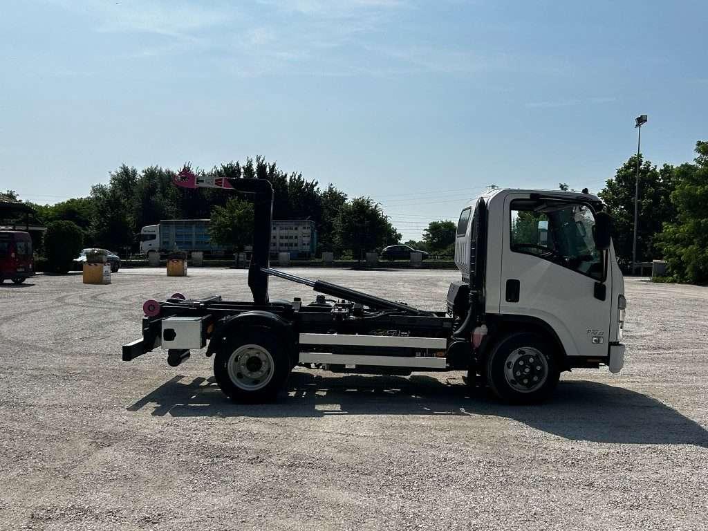 Isuzu P75 NUOVO SCARRABILE Foto 6