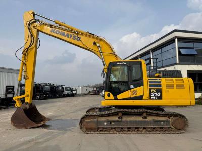 Komatsu PC210 NLC-11 vendida por B.R.B. Spa