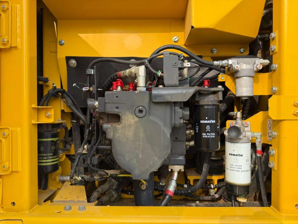 Komatsu PC210 NLC-11 Foto 12