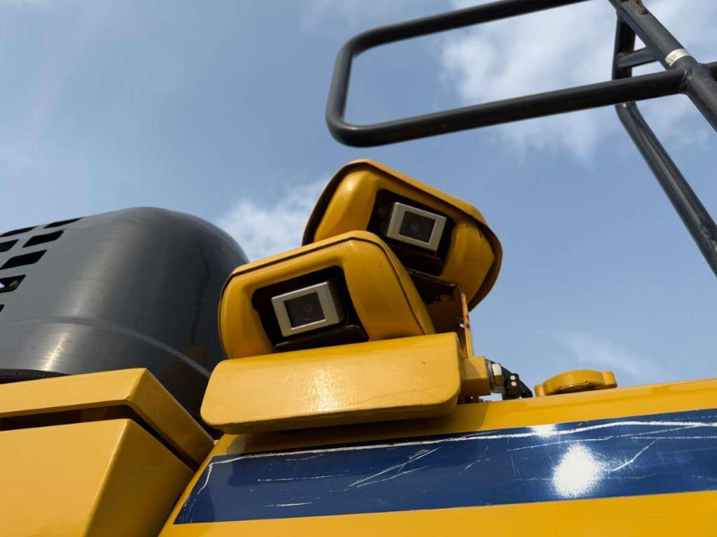 Komatsu PC210 NLC-11 Foto 15