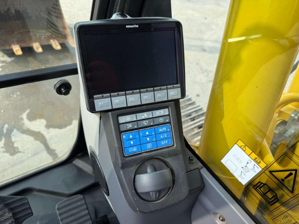 Komatsu PC210 NLC-11 Foto 16