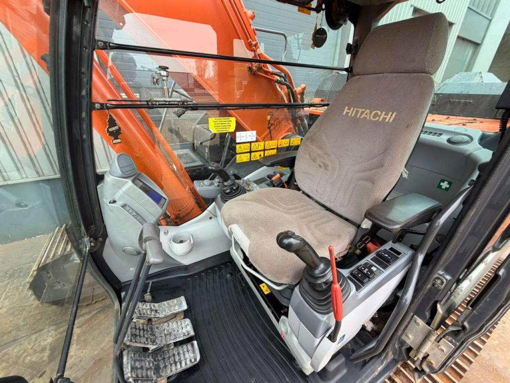 Hitachi ZX350LC-6 Foto 21