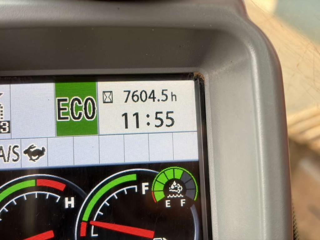 Hitachi ZX350LC-6 Foto 24