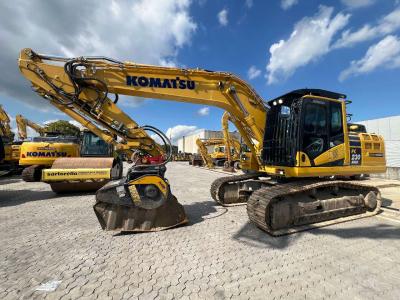 Komatsu PC230NHD-11E0 vendida por Varini Srl