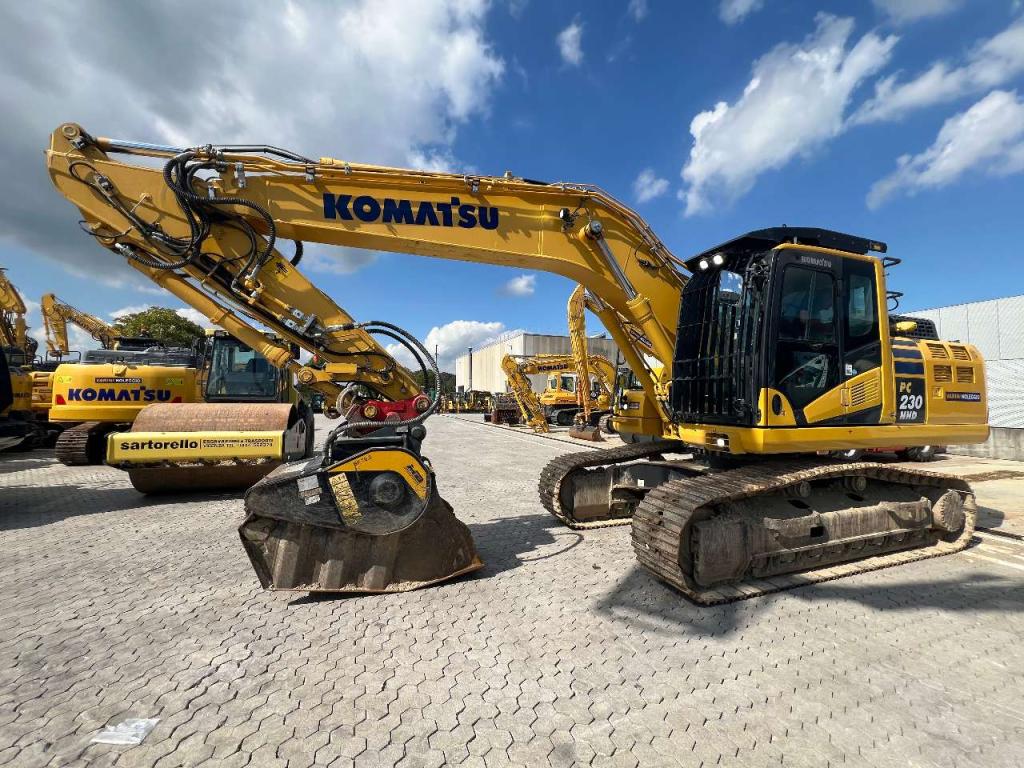 Komatsu PC230NHD-11E0 Foto 1