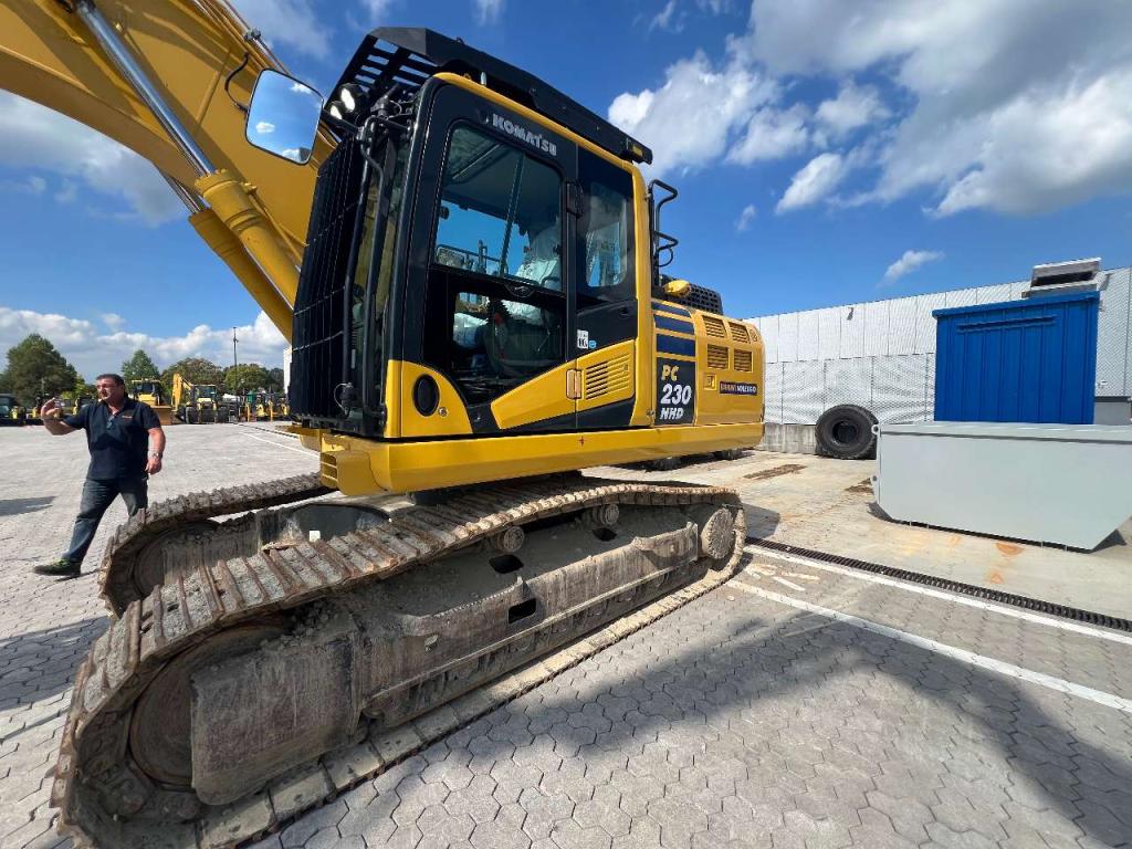 Komatsu PC230NHD-11E0 Foto 11