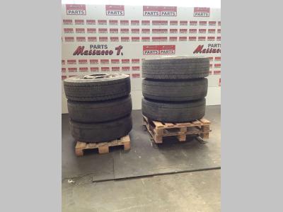 Neumático con llantas para Kalmar LMV 12-600 vendida por Massucco T. Srl Area Ricambi