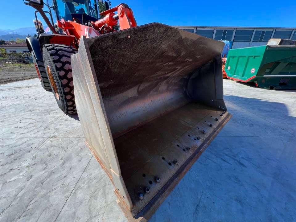 Hitachi ZW250-6 Foto 9