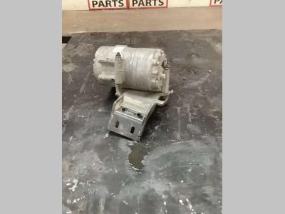 Compresor aire acondicionado para Volvo FH16 550 6x4 vendida por Massucco T. Srl Area Ricambi