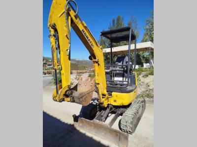 Komatsu PC16R-3HS vendida por Omeco Spa