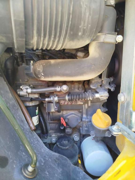 Komatsu PC16R-3HS Foto 5