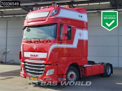 Daf XF 440 XF 4X2 SSC NL-Truck Mega 2x Tanks Standklima ACC Hubsattel Navi vendida por BAS World B.V.