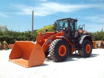 Hitachi ZW220-6 Foto 1