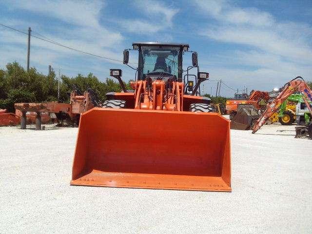 Hitachi ZW220-6 Foto 3
